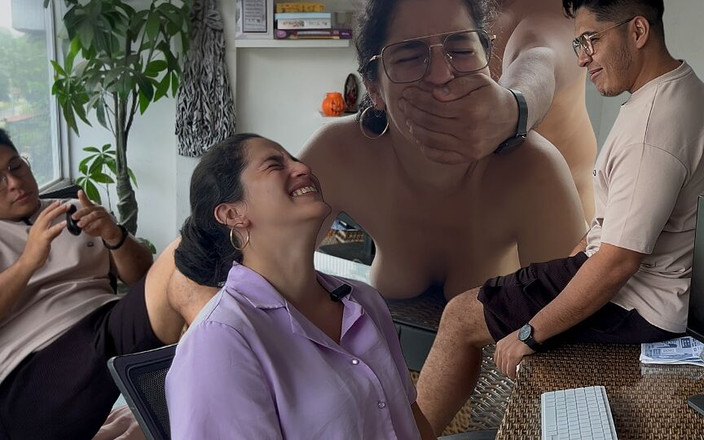 Roxxan: 我和我的妻子玩弄她是我工作时间的秘书