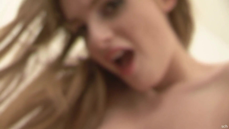 Hard raw sex: Faye Reagan tóc đỏ nóng bỏng chơi với đồ chơi của cô ấy