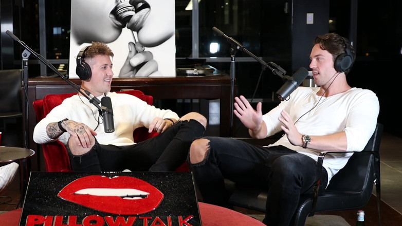 Pillow Talk: Greg O'gallagher กลับมาอีกครั้งพร้อมการให้คําปรึกษาการแต่งงานสําหรับหนุ่ม ๆ! [คุยหมอน S01e21]