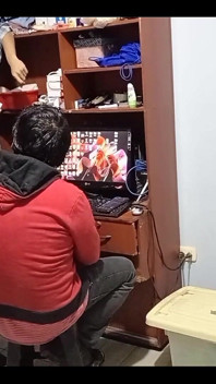 El Tecnico a Reparar Mi Laptop Y Cuando Descubrio Los Videos Que Tenia, Se Puso Tan Cachondo
