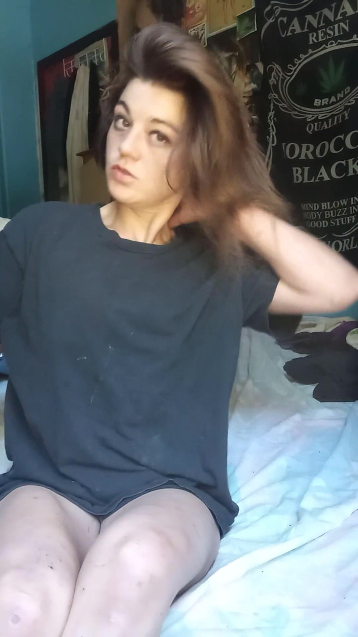 Freakshowsuckerr: Hard Dildo Fuck for Small Cute Brunette