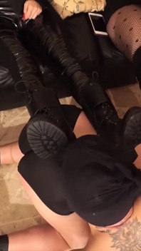 Femdom, Adoration Des Bottes Et Orgie De Soumission