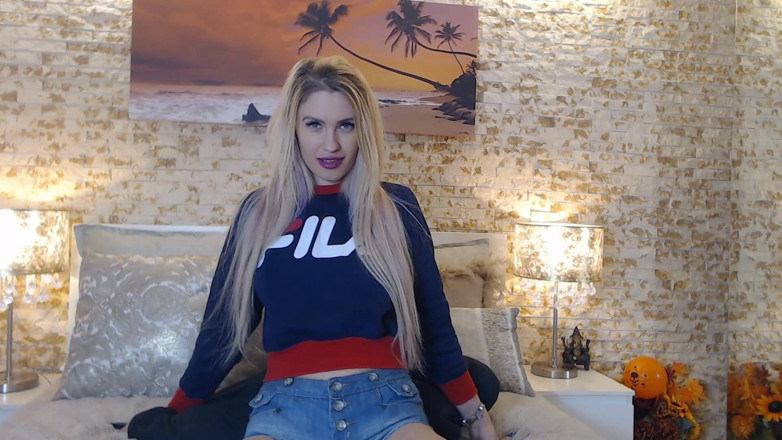 Erotic Tanya: Чуваки з крихітним членом заслуговують лише на пукати!