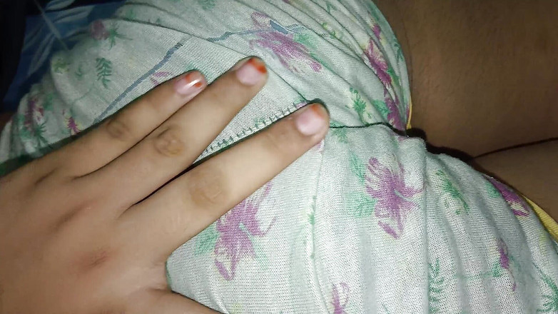 Sumi_couple_lesbian: 我的胸部按 XXX 视频