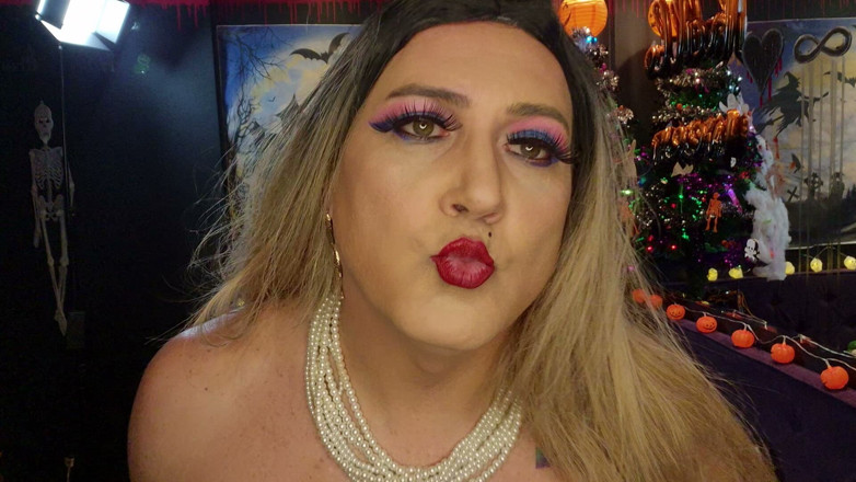 HollyCox: I'm Naughty