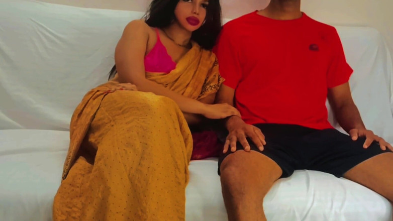 Priyanka_David: La calda indiana bhabhi priyanka è stata sedotta dal figliastro mentre...