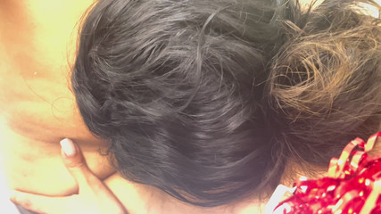katha: Delizioso trio lesbico con una matrigna tettona e due figliastre...