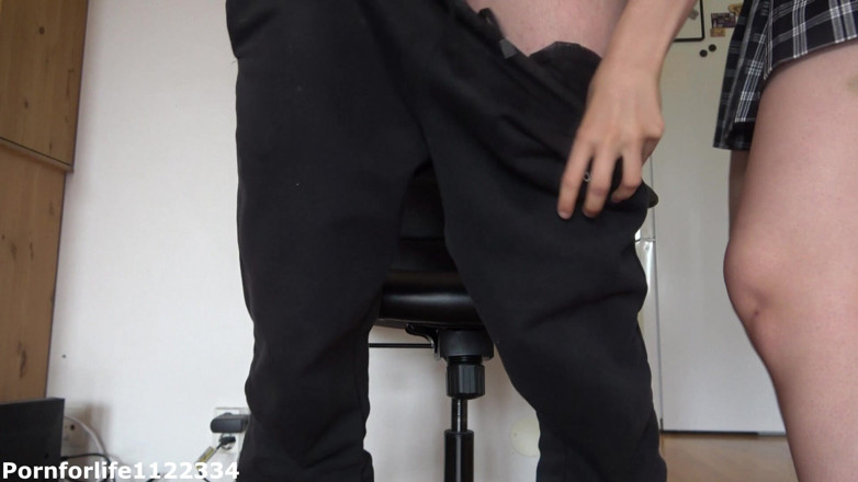 Pornforlife1122334: I Like to Seduce My Nerdy Stepbrother While He Is...