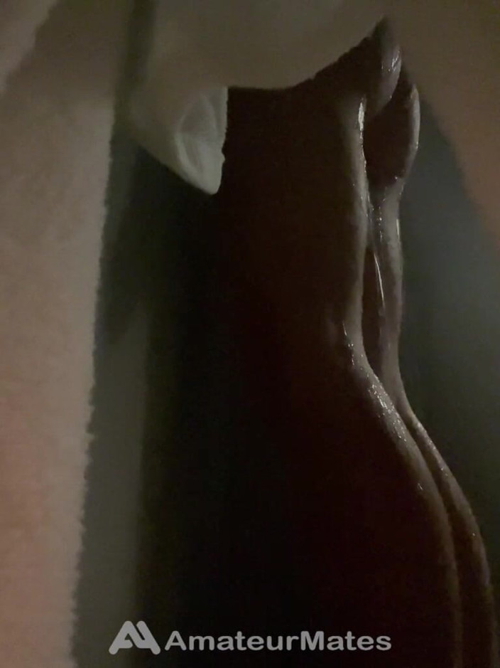 AmateurMates: 수영장 샤워에서 코치에게 스팽킹 당하는 아마추어 소년의 거품 엉덩이