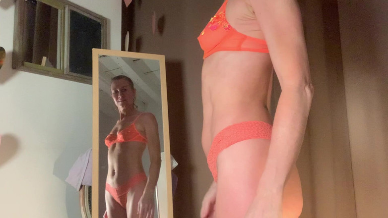 Lolacam: Dessous vom spiegel