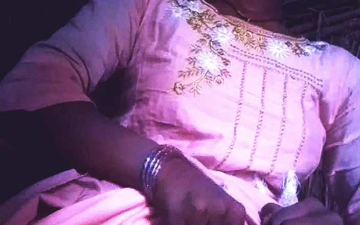 RJ NISHA: Indiana mallu tia em vestido rosa recebendo seus peitos massageadas