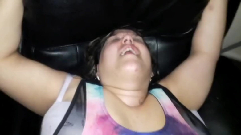 Real homemade BBW BBC porn: Wilde englische bBW lutscht bbc Nata4sex hardcore doggy fingern squirting...