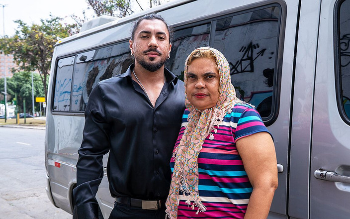 MaturePickup: Fat Granny Ass Gets Destroyed in Driving Bus