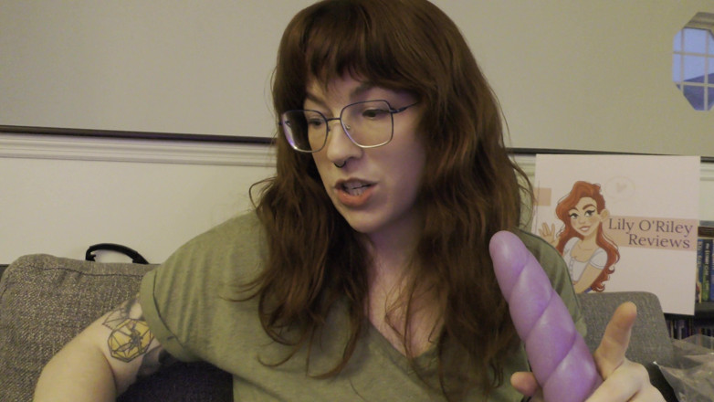 Lily O'Riley: NSFW Ulasan Aksesori Mystic Motorbunny