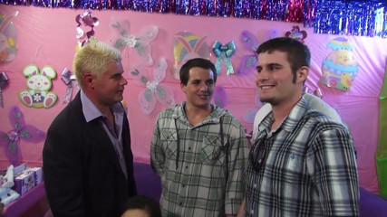 Fuck a Fan: Three astonishing chicks take care of lucky Tyler