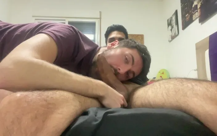 Nenesgaymers: Sucking My Friend Uncut Thick Cock