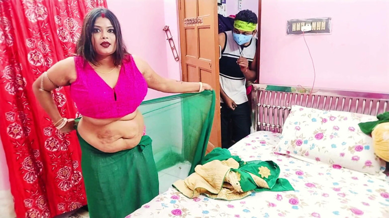 Horny Rose: Rose neukpartij door Saree-verkoper