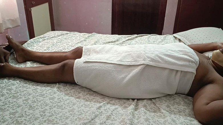 Luxmi Wife: Manželka volá masér domů -1