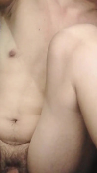 ราชินีแตกต่างจากทุกคนที่อาศัยอยู่ในโลกนี้