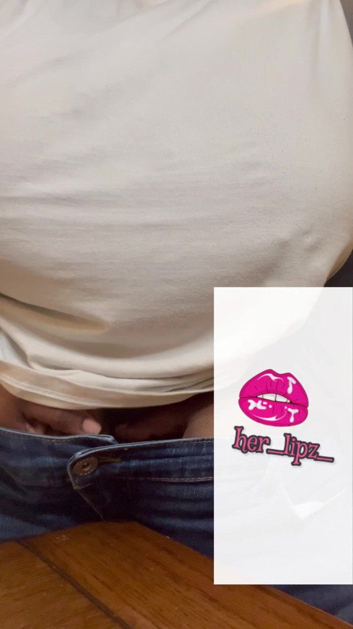 Anye Meshell: Putting Ice in My Pussy for the First Time!