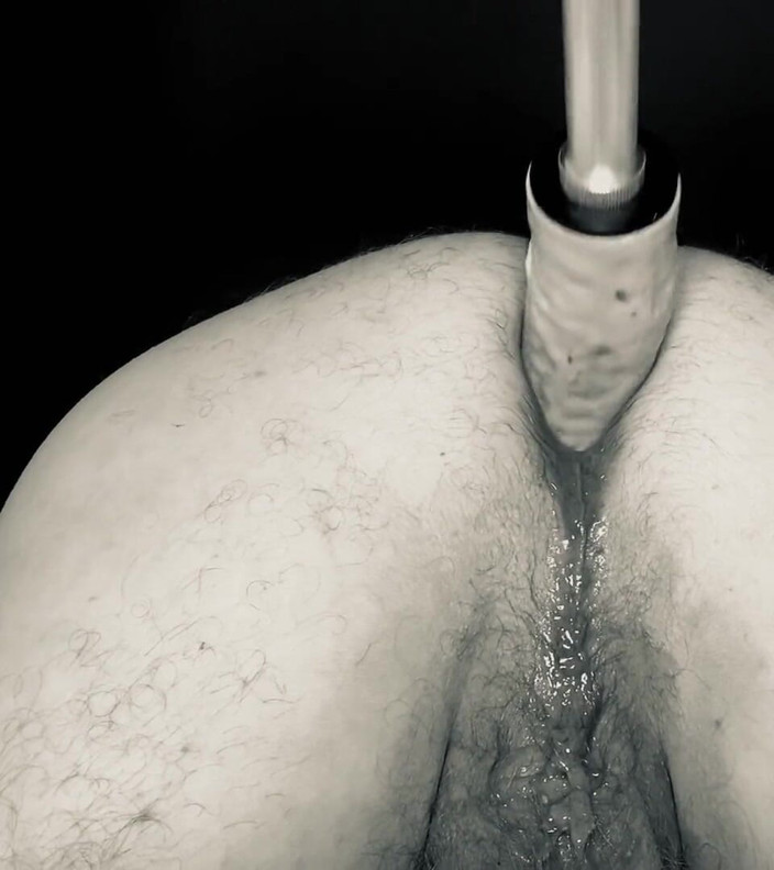 Haggy Baggy: Machine anal night fills so good up there