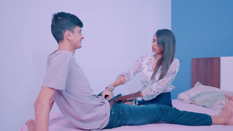 Mr Entertainer: Una giovane sorellastra calda interessata ad imparare il sesso dal...