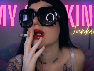 LDBMistress: Sigara içen bağımlım
