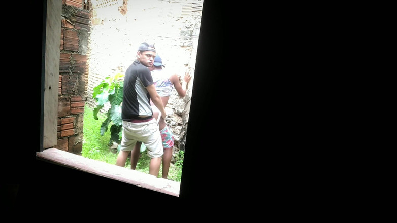 MiguellTrajano: Курьер забрался на заброшенный участок, занимаясь сексом без презерватива — часть 2