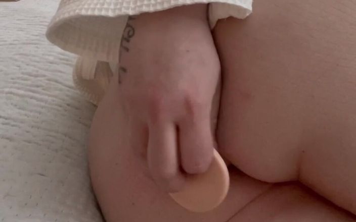 Natalie Moore: BBW natalie fickt zum ersten mal ihren arsch