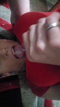 I Need Cummies in My Tummy
