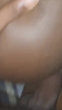 Han knullade baren våt fitta flicka så hårt som fick henne att skrika