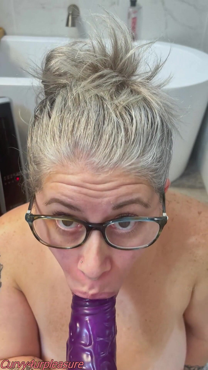 Curvy4urpleasure: I Fuck and Suck Your Big Cock Until You Make...