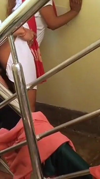 Nữ sinh viên bí mật có video sex người Ấn lan truyền
