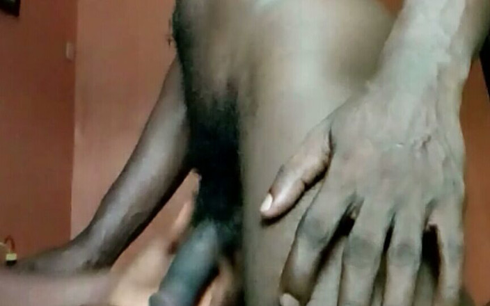 Bobby Johnson: 来自玛丽贾尼的漂亮诱人打手枪。