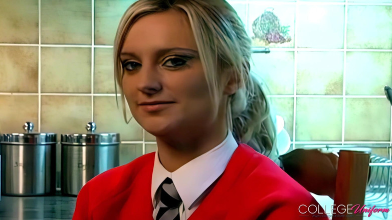 College Uniform: Meklaina 인터뷰 특집