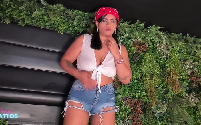 Nicoly Mattos: Nicoly Mattos：在汽车旅馆里湿漉漉的单人潮吹高潮！射在我淫荡的脸上