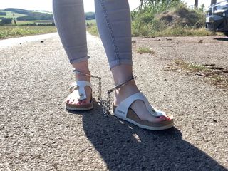 Sabdeluxe: 36. Marcher dans des menottes HD