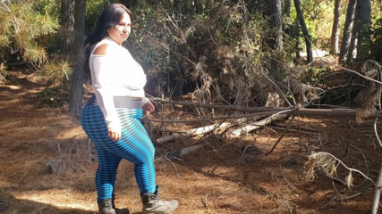 Riderqueen: Stepmom white walking forest big ass