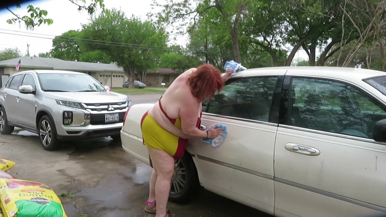 BBW nurse Vicki adventures with friends: BBW car wash more flashing nurse VICKI BBW big as...