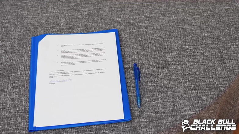 Black bull challenge: Rebecca Volpetti BBC casting rozhovor a striptýz