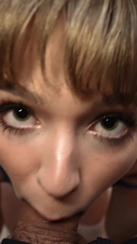 Sportieve blondine heeft perfecte troeven