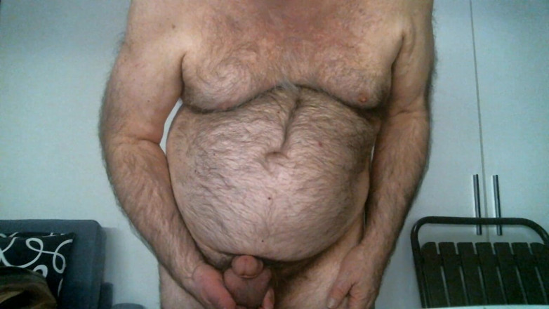 Coach Karl dude lodge: Huấn luyện viên Furry Bear Karl Live Cam Show