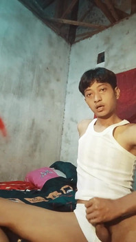 Saya melakukan senaman jari pada waktu malam