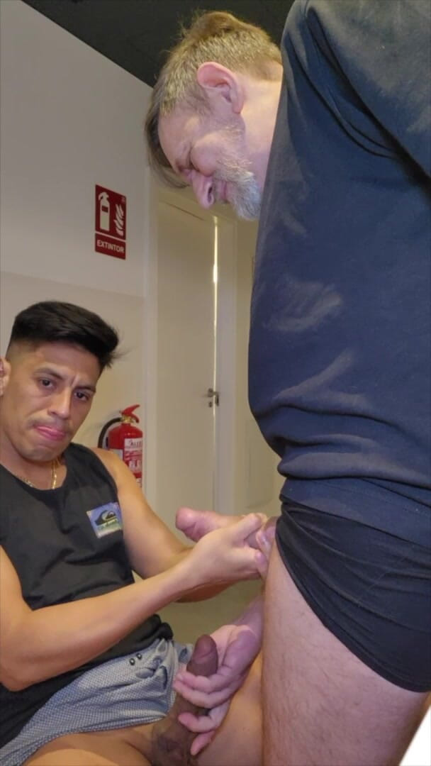 Monster Dick Hunters: 디에고 마토스와의 새로운 라운드. 수직