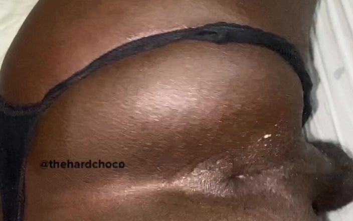 Thehardchoco: Aquele bolo de chocolate foi flagrado e aberto pelo pau...