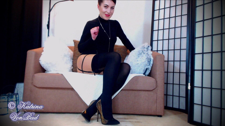 KatrinaVonBad: * Annusatore di nylon *