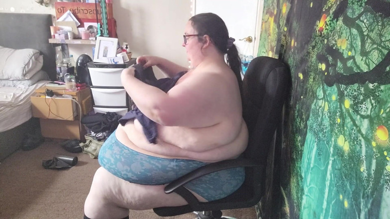 SSBBWLadyBrads: 샤워 후 빨고 따먹히는 육덕 거유녀 1부