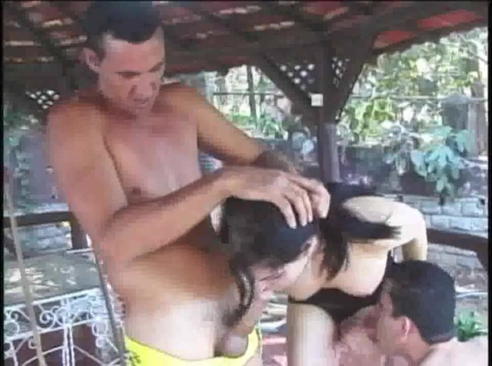 Gaybareback: Прямий латиноамериканець трахає сексуального транссексуала