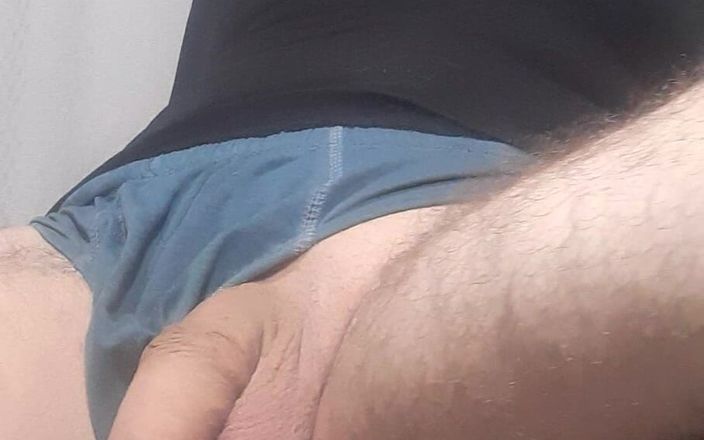 Big uncut hard cock: Tôi cho thấy con cu quái vật của tôi mềm...