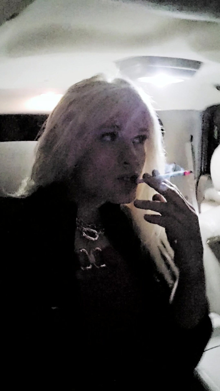 Darkfetish2k: Rauchen, 120er carplay